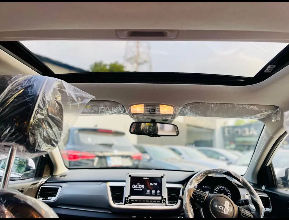 KIA Stonic 2025 for Sale in Islamabad Image-1