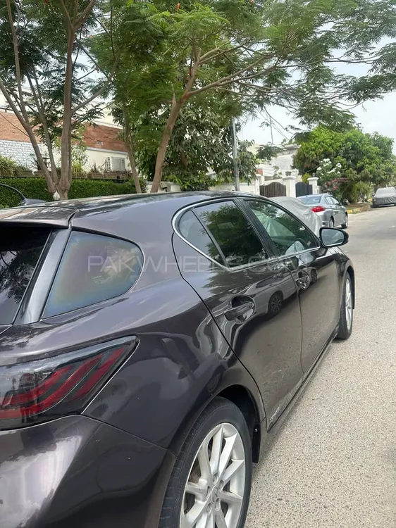 Lexus CT200h 2011 for Sale in Karachi Image-1