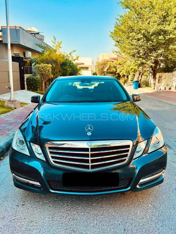 Mercedes Benz E Class 2012 for Sale in Islamabad Image-1