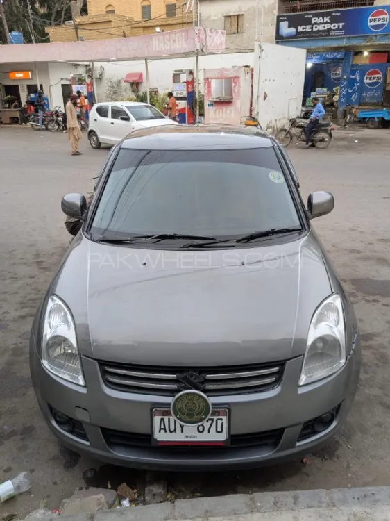 Suzuki Swift 2011 for Sale in Karachi Image-1