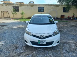Toyota Vitz F 1.0 2013 for Sale
