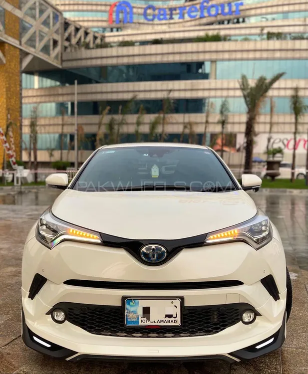 Toyota C-HR 2019 for Sale in Islamabad Image-1