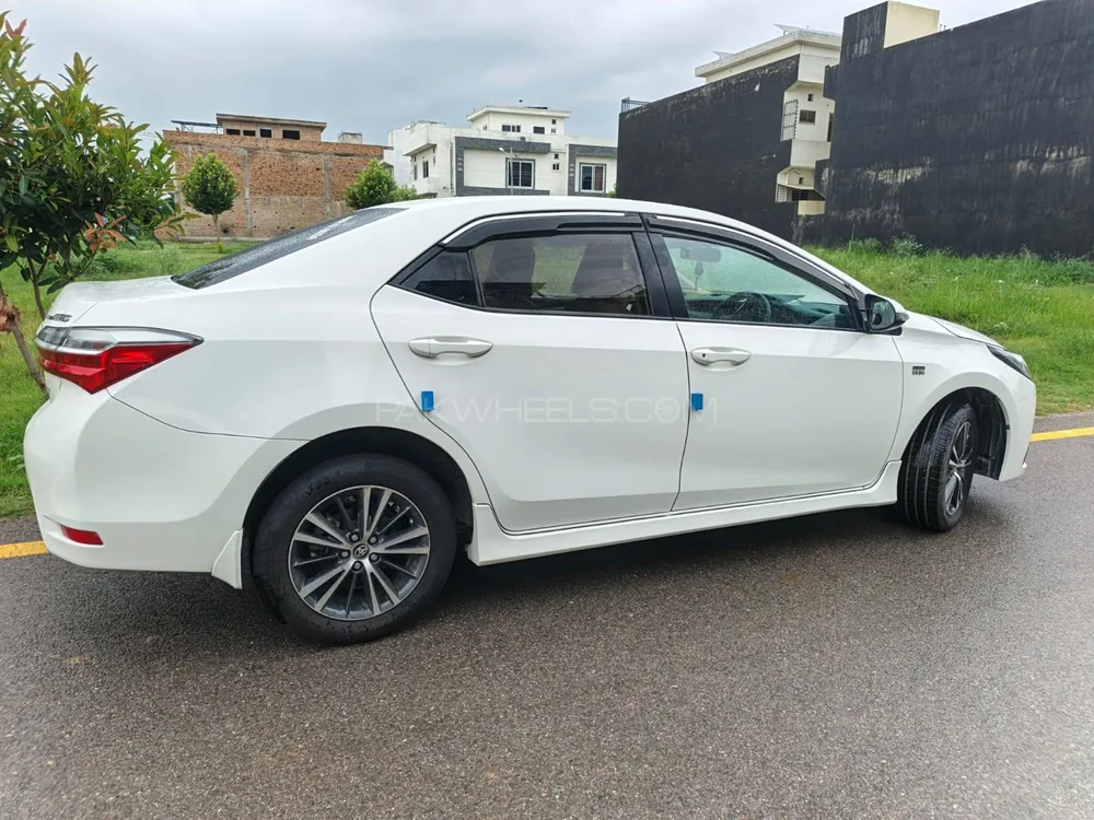 Toyota Corolla 2018 for Sale in Islamabad Image-1