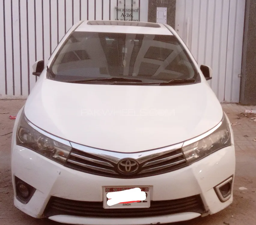 Toyota Corolla 2015 for Sale in Karachi Image-1