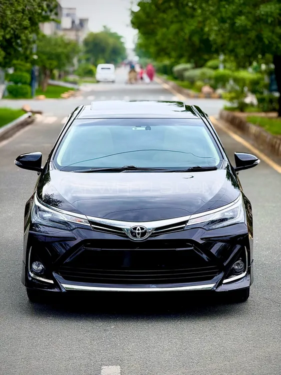 Toyota Corolla 2018 for Sale in Faisalabad Image-1
