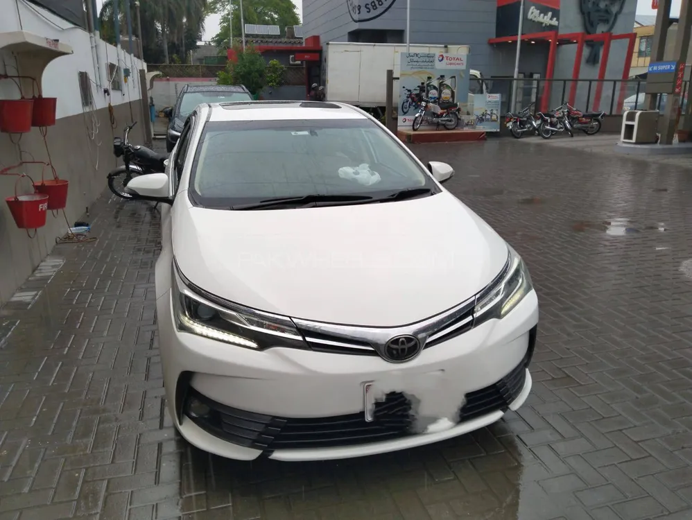 Toyota Corolla 2020 for Sale in Karachi Image-1