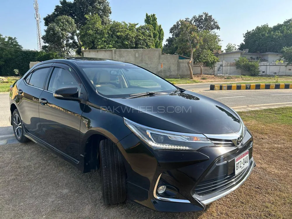 Toyota Corolla 2021 for Sale in Karachi Image-1