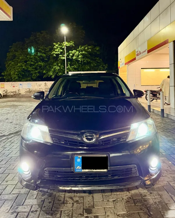 Toyota Corolla Fielder 2014 for Sale in Islamabad Image-1