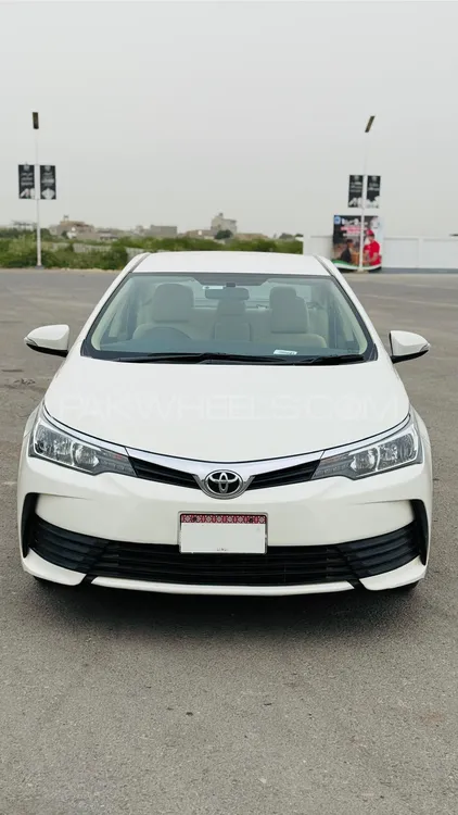Toyota Corolla 2018 for Sale in Karachi Image-1