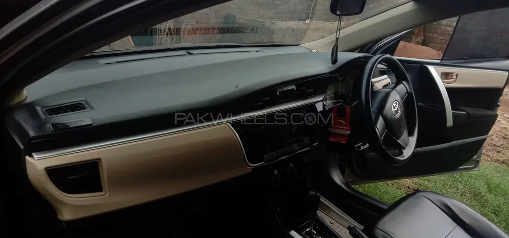 Toyota Corolla 2016 for Sale in Sialkot Image-1