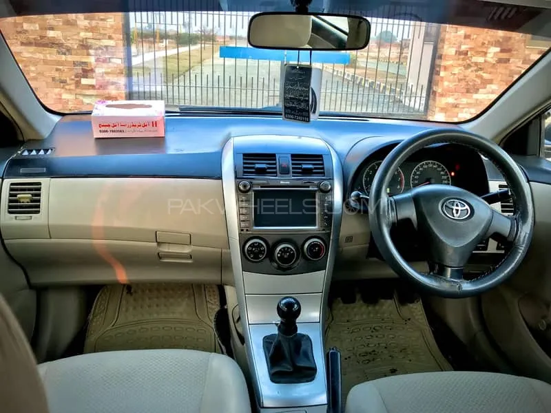 Toyota Corolla 2012 for Sale in Arifwala Image-1