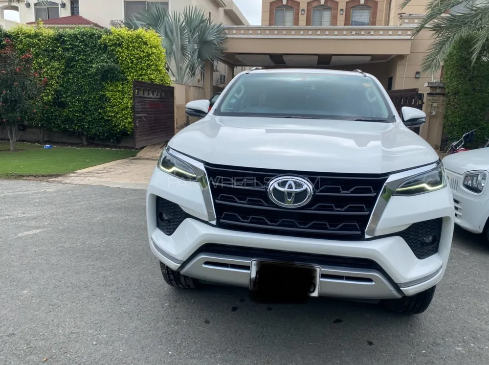 Toyota Fortuner 2021 for Sale in Lahore Image-1