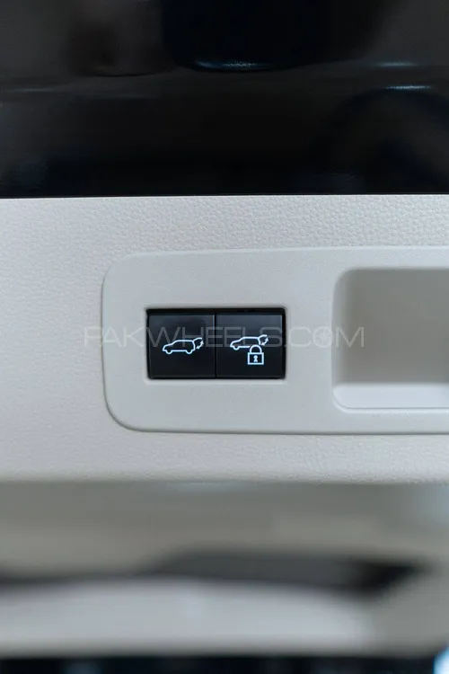 ٹویوٹا لینڈ کروزر 2022 for Sale in اسلام آباد ٹویوٹا لینڈ کروزر 2022 for Sale in اسلام آباد Image-14