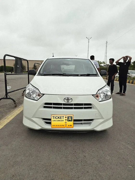 Toyota Pixis Epoch 2020 for Sale in Karachi Image-1