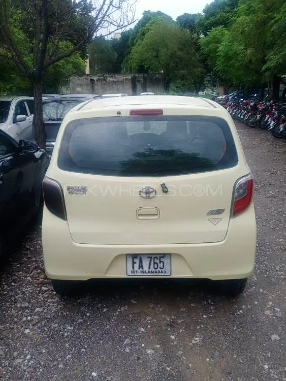 Toyota Pixis Epoch 2014 for Sale in Islamabad Image-1