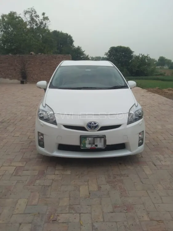 Toyota Prius 2011 for Sale in Lahore Image-1