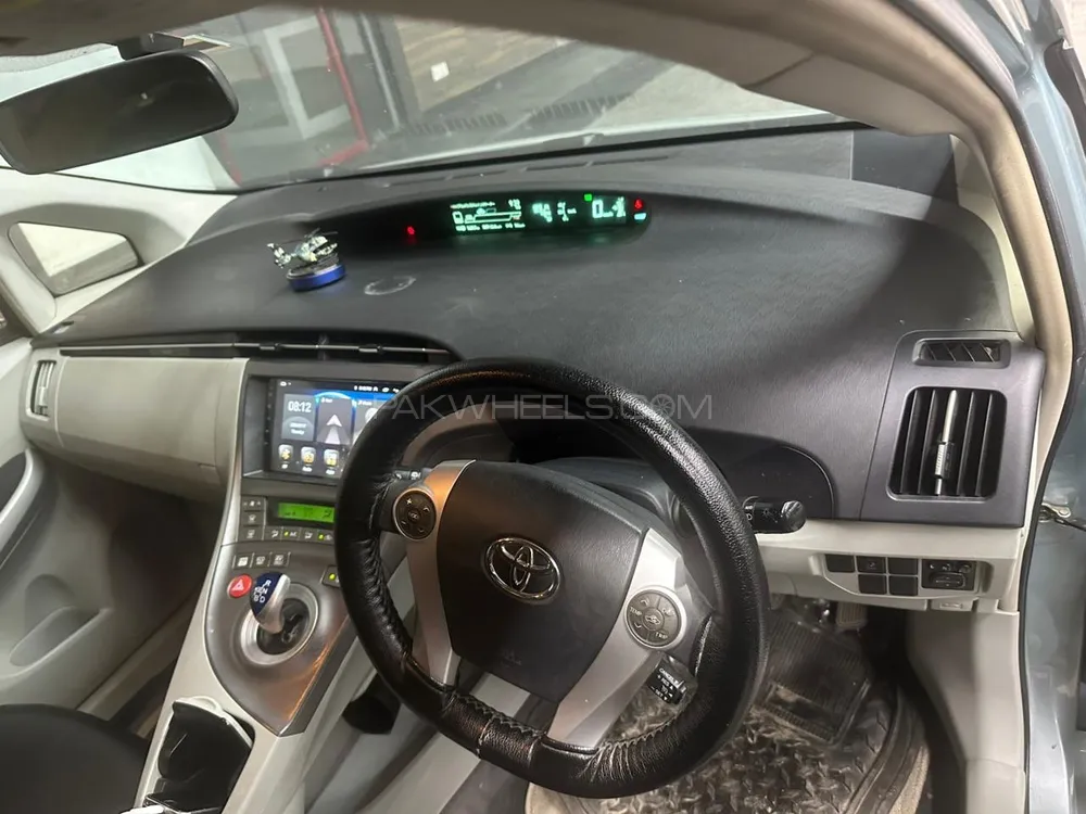 Toyota Prius 2015 for Sale in Lahore Image-1