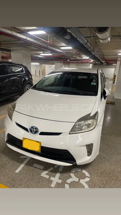 Toyota Prius 2012 for Sale in Karachi Image-1