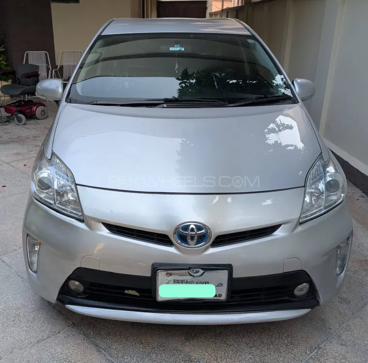 Toyota Prius 2013 for Sale in Islamabad Image-1