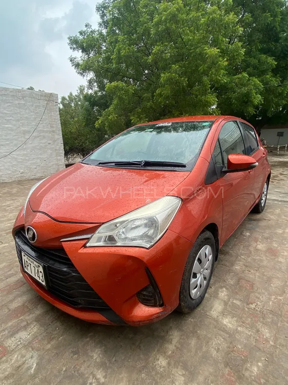 Toyota Vitz 2018 for Sale in Kamalia Image-1