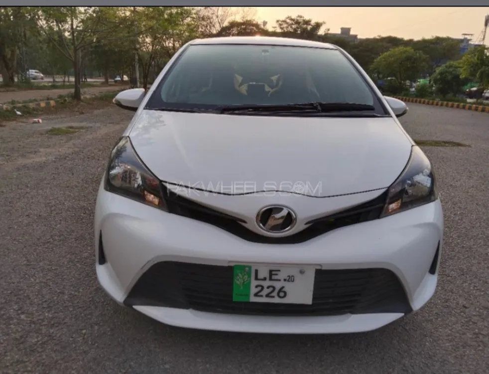 Toyota Vitz 2020 for Sale in Lahore Image-1