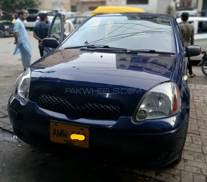 Toyota Vitz 2003 for Sale in Karachi Image-1
