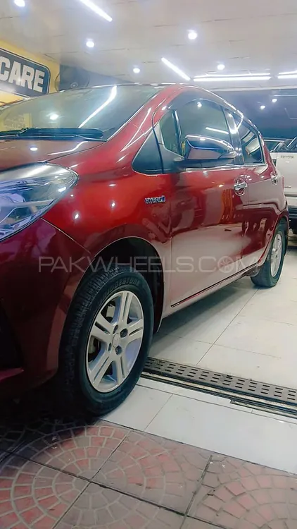 Toyota Vitz 2017 for Sale in Rawalpindi Image-1