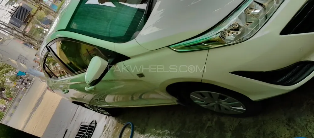 Toyota Yaris Sedan 2021 for Sale in Lahore Image-1