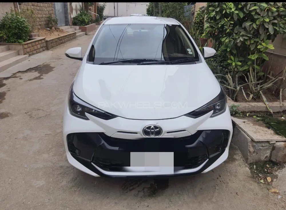 ٹویوٹا یارس سیڈان 2024 for Sale in کراچی Image-1