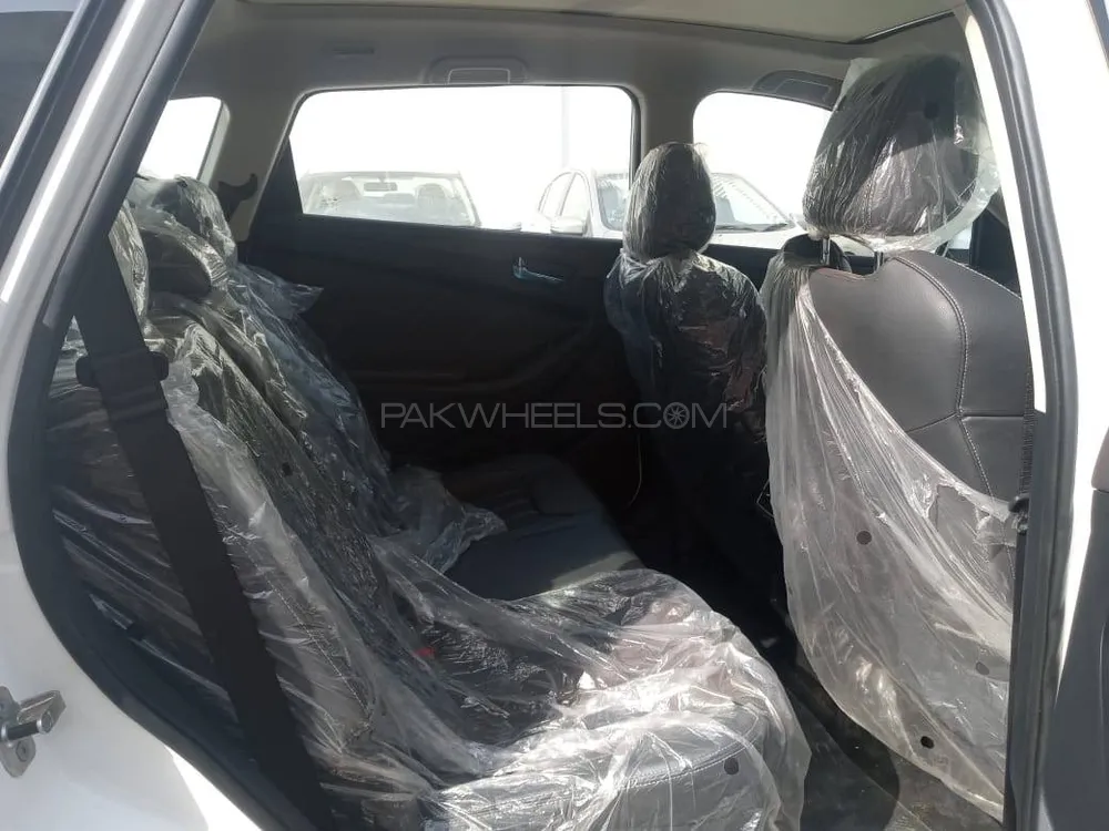 DFSK Glory 580 2025 for Sale in Islamabad DFSK Glory 580 2025 for Sale in Islamabad Image-3