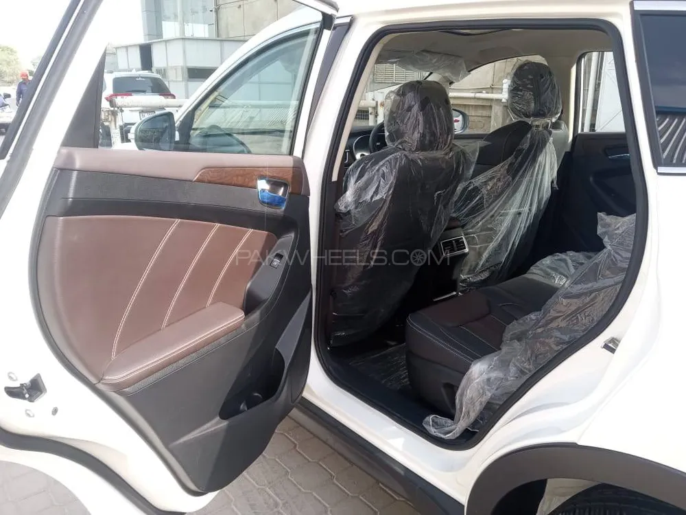 DFSK Glory 580 2025 for Sale in Islamabad DFSK Glory 580 2025 for Sale in Islamabad Image-2