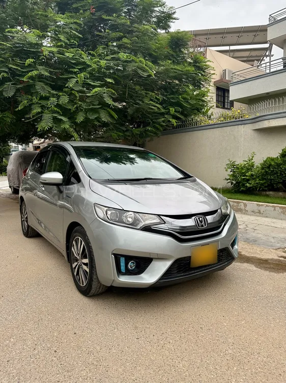 Honda Fit 2015 for Sale in Karachi Image-1