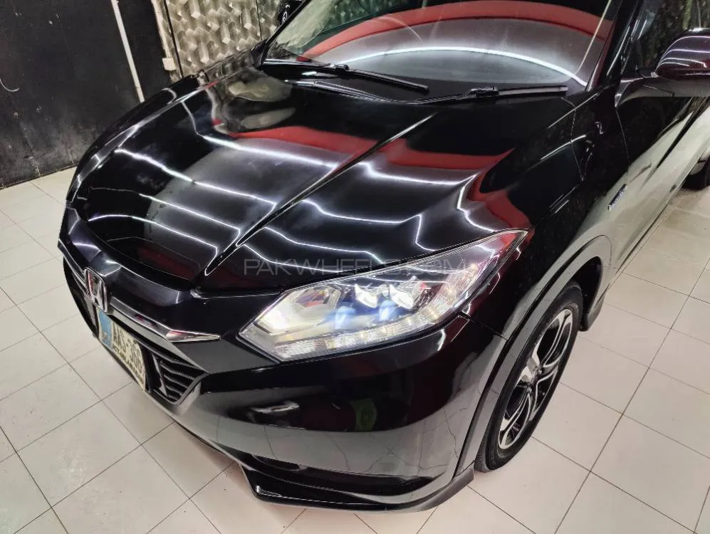 Honda Vezel 2016 for Sale in Islamabad Image-1