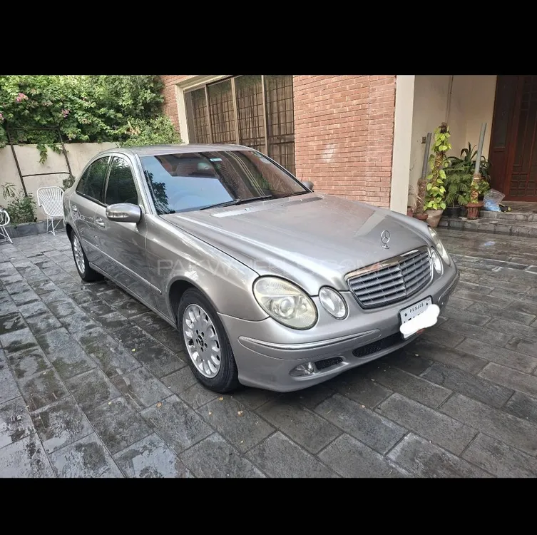 Mercedes Benz E Class 2003 for Sale in Lahore Image-1