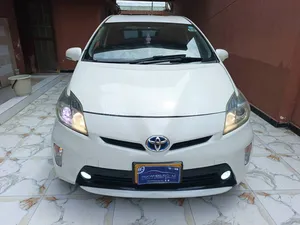 Toyota Prius S 1.8 2013 for Sale