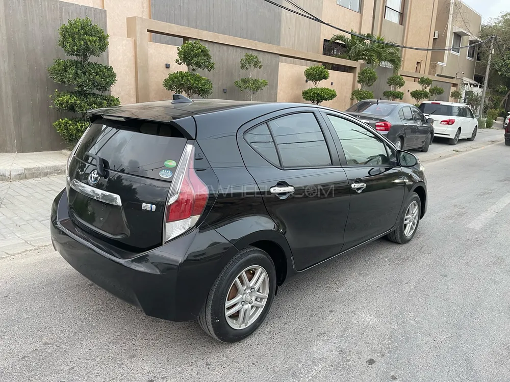 Toyota Aqua 2016 for Sale in Karachi Image-1