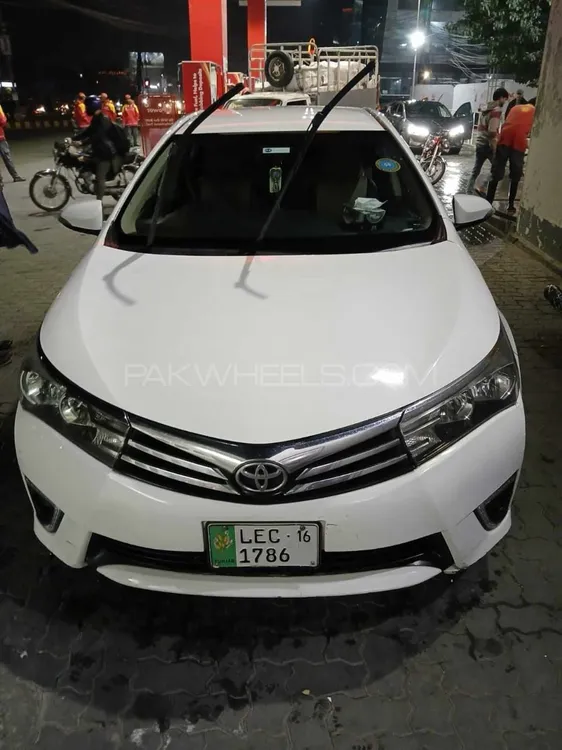 Toyota Corolla 2016 for Sale in Lahore Image-1