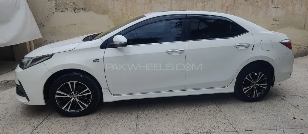 Toyota Corolla 2019 for Sale in Peshawar Image-1