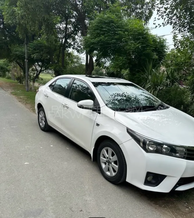 Toyota Corolla 2017 for Sale in Lahore Image-1