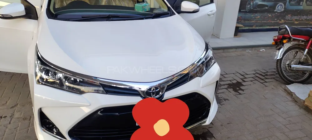 Toyota Corolla 2023 for Sale in Jhang Image-1