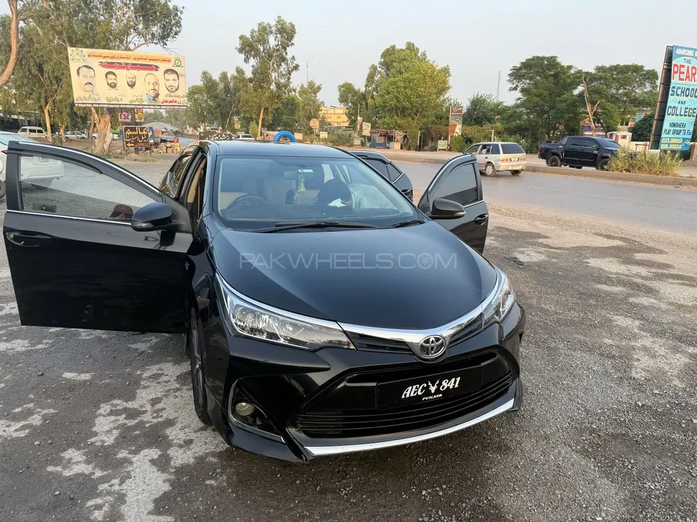 Toyota Corolla 2021 for Sale in Nowshera Image-1