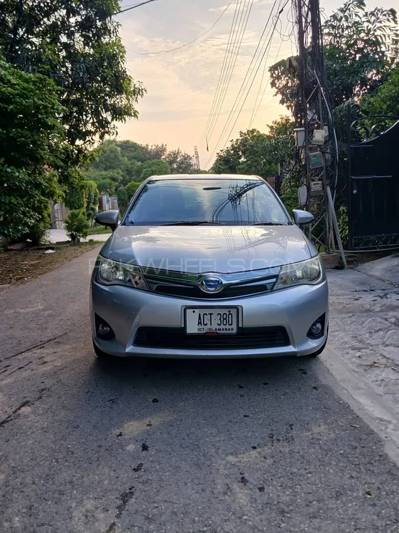 Toyota Corolla Axio 2013 for Sale in Lahore Image-1