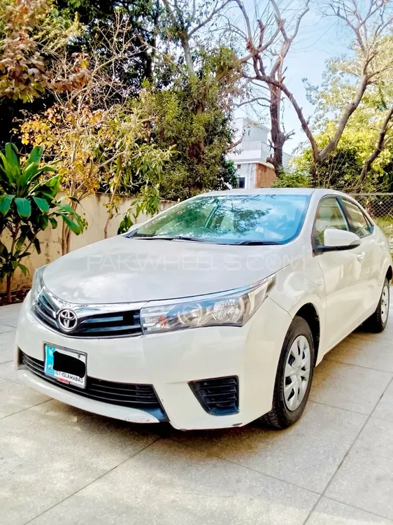 Toyota Corolla 2015 for Sale in Islamabad Image-1