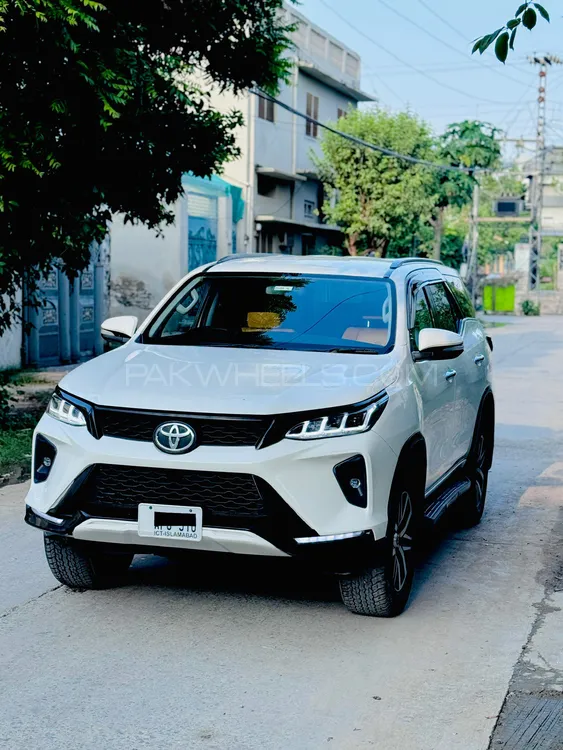 Toyota Fortuner 2017 for Sale in Islamabad Image-1