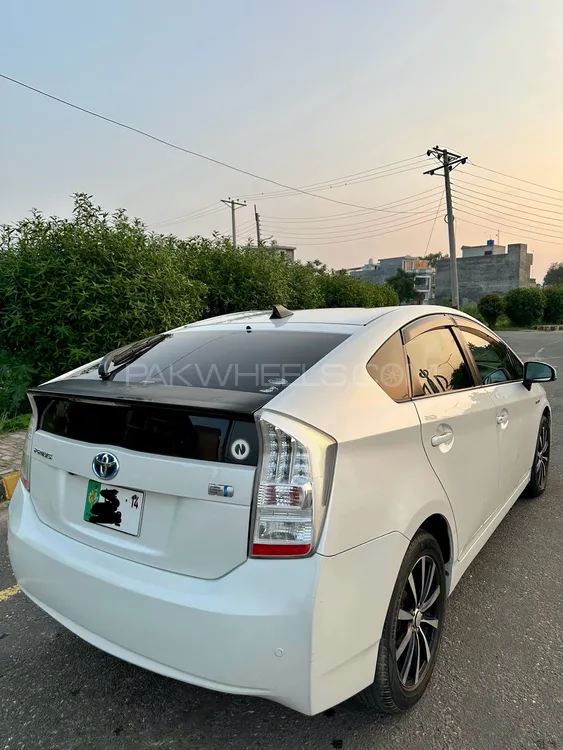 ٹویوٹا پریوس 2010 for Sale in لاہور Image-1