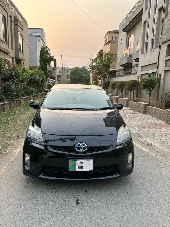 Toyota Prius 2010 for Sale in Lahore Image-1