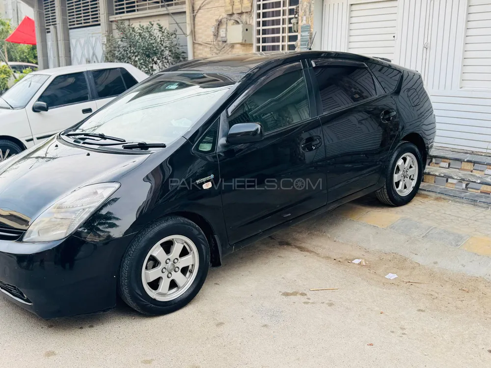 Toyota Prius 2010 for Sale in Karachi Image-1