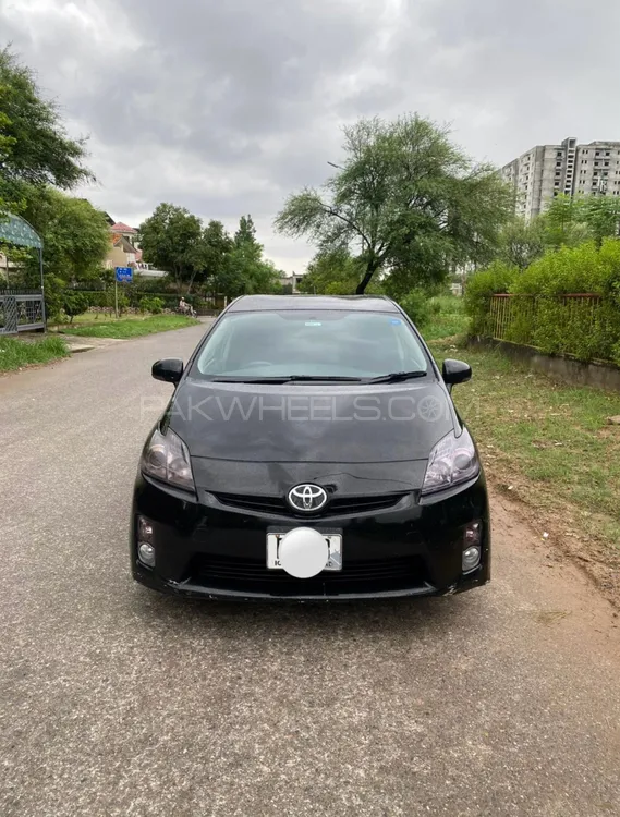 Toyota Prius 2011 for Sale in Islamabad Image-1