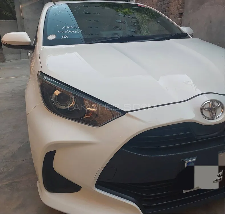 Toyota Yaris Hatchback 2022 for Sale in Peshawar Image-1