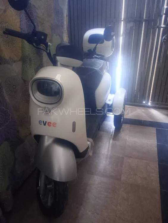 Evee Nisa 3W 2025 for Sale Image-1